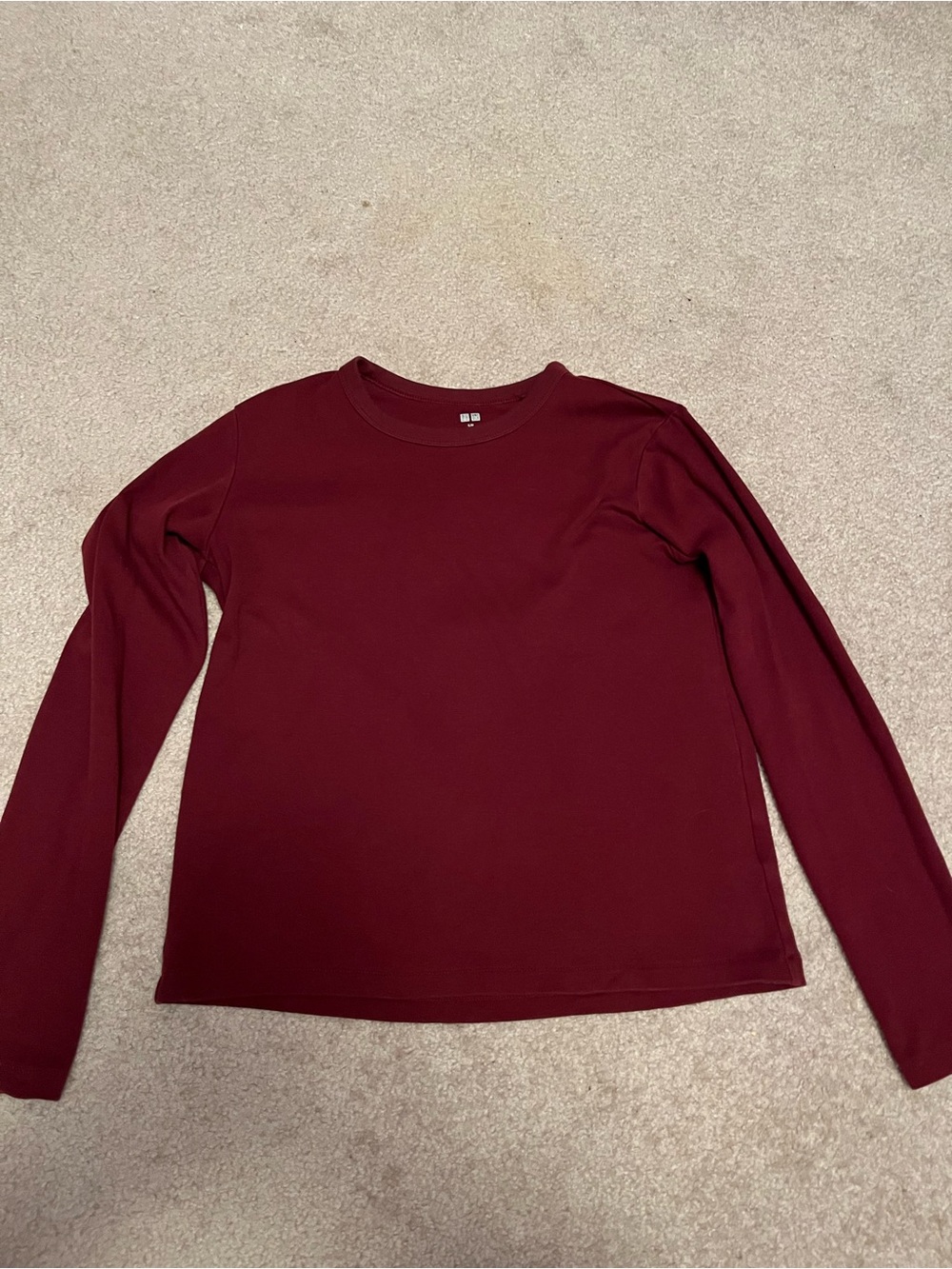 Uniqlo Crewneck Long Sleeve Top in Burgundy